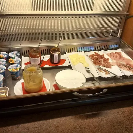 Hotel Ristorante Sassi Rossi 3*
