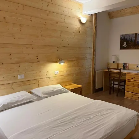Hotel Ristorante Sassi Rossi 3*